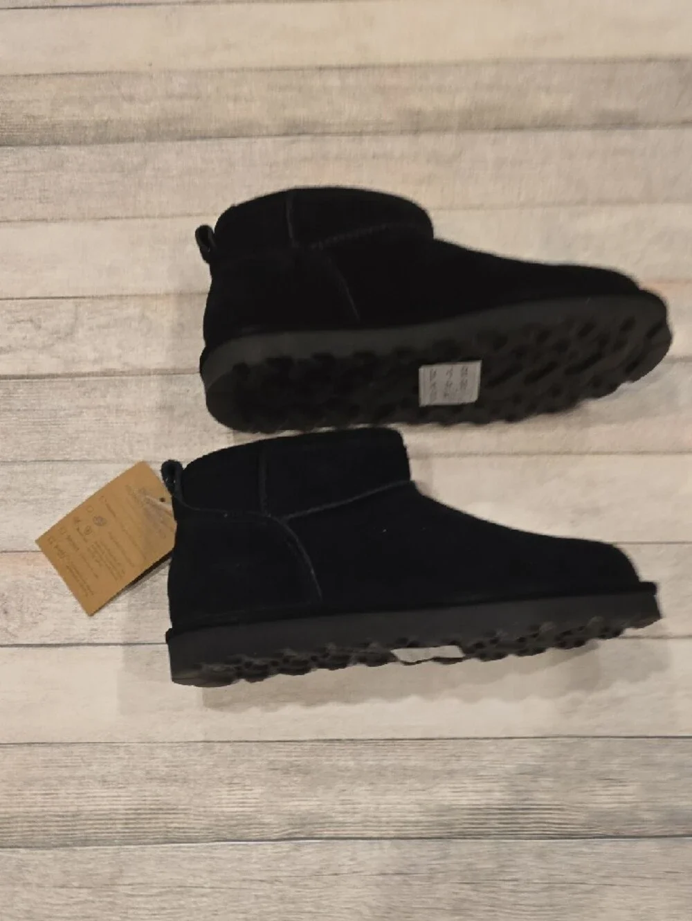 BearPaw Shorty Womens Black Suede Short Winter Boots Size 9 - Picture 6 of 8